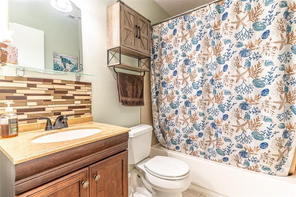 На продажу: $245,000 (3 спален, 2 ванн, 1148 Квадратных фут)