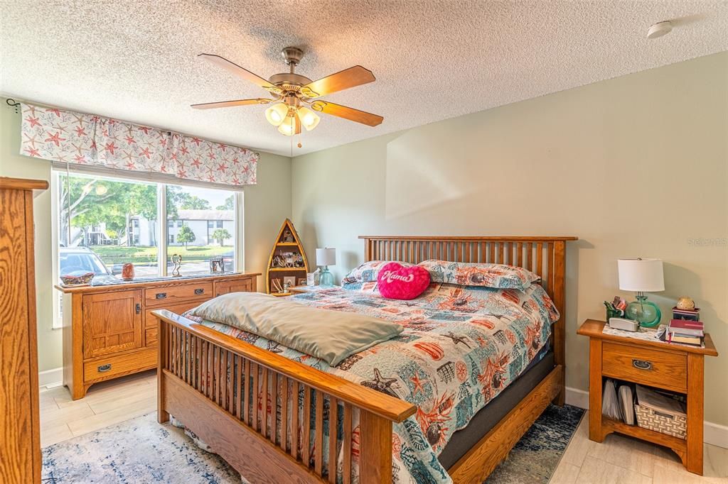 На продажу: $245,000 (3 спален, 2 ванн, 1148 Квадратных фут)