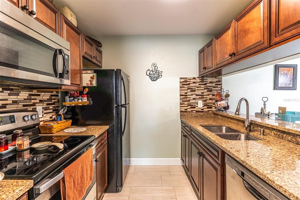 На продажу: $245,000 (3 спален, 2 ванн, 1148 Квадратных фут)