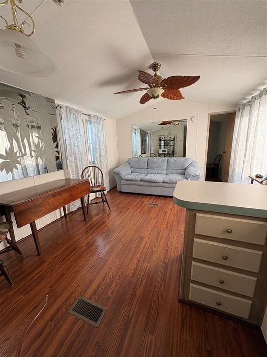 En Venta: $187,000 (2 camas, 1 baños, 504 Pies cuadrados)