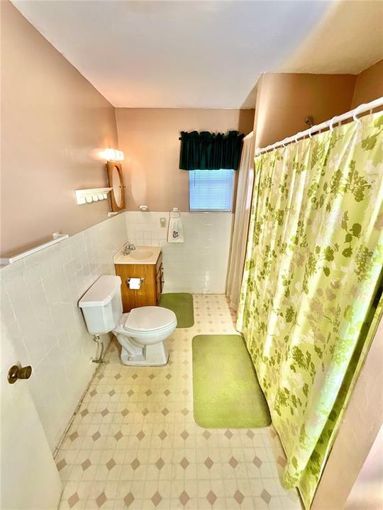 For Sale: $295,000 (3 beds, 2 baths, 1942 Square Feet)