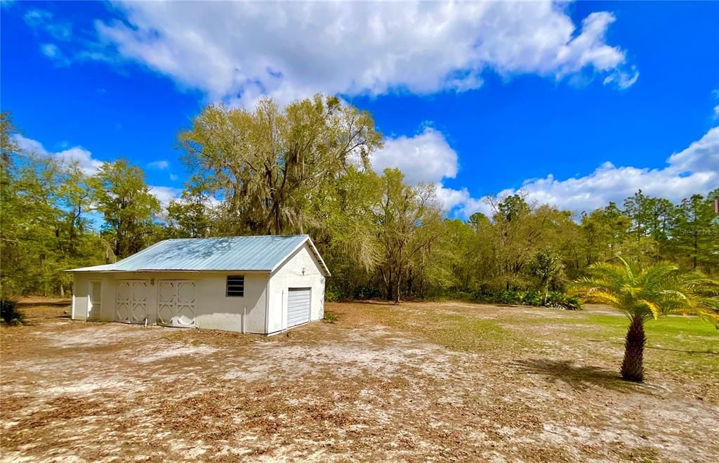 For Sale: $295,000 (3 beds, 2 baths, 1942 Square Feet)