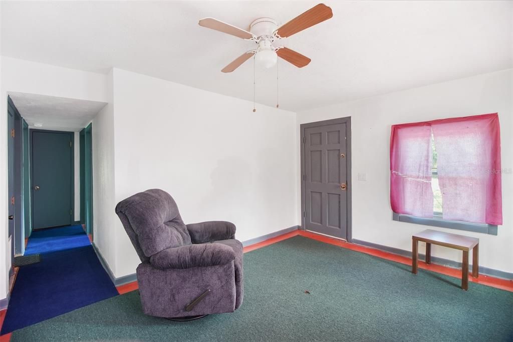 Active With Contract: $444,990 (5 beds, 2 baths, 2031 Square Feet)
