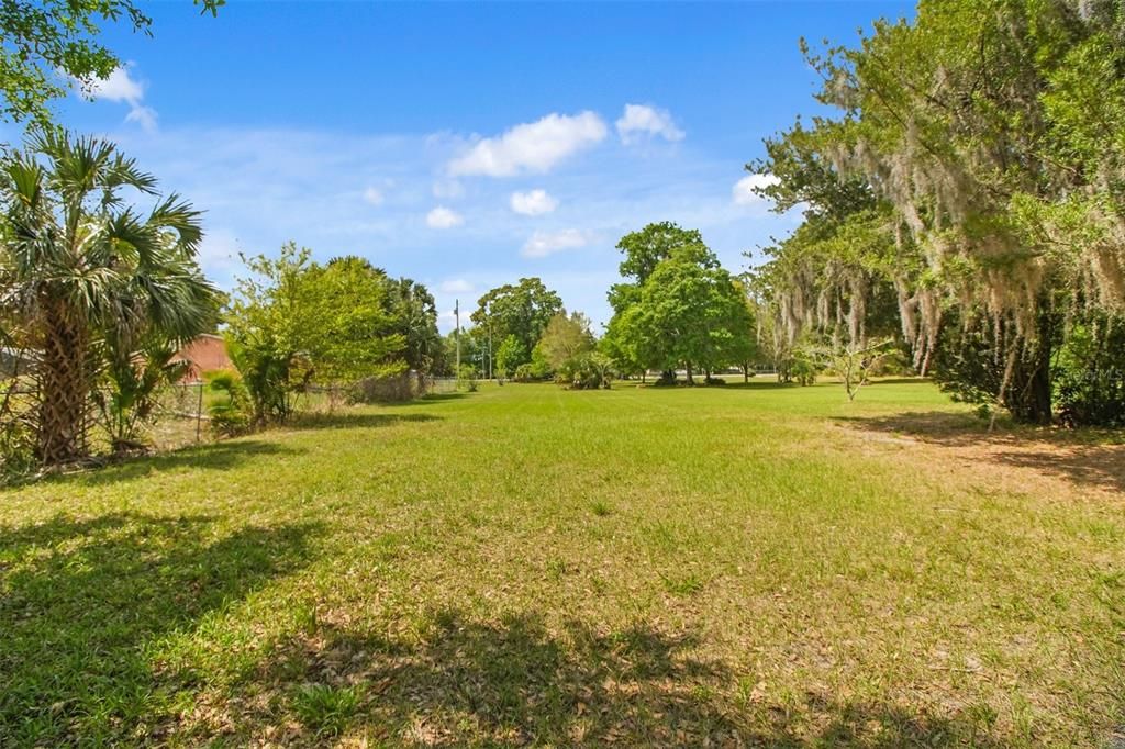 Active With Contract: $444,990 (5 beds, 2 baths, 2031 Square Feet)