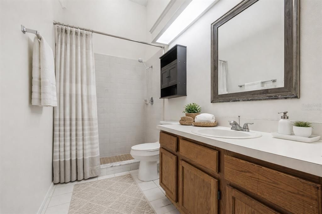 En Venta: $299,900 (2 camas, 2 baños, 1052 Pies cuadrados)