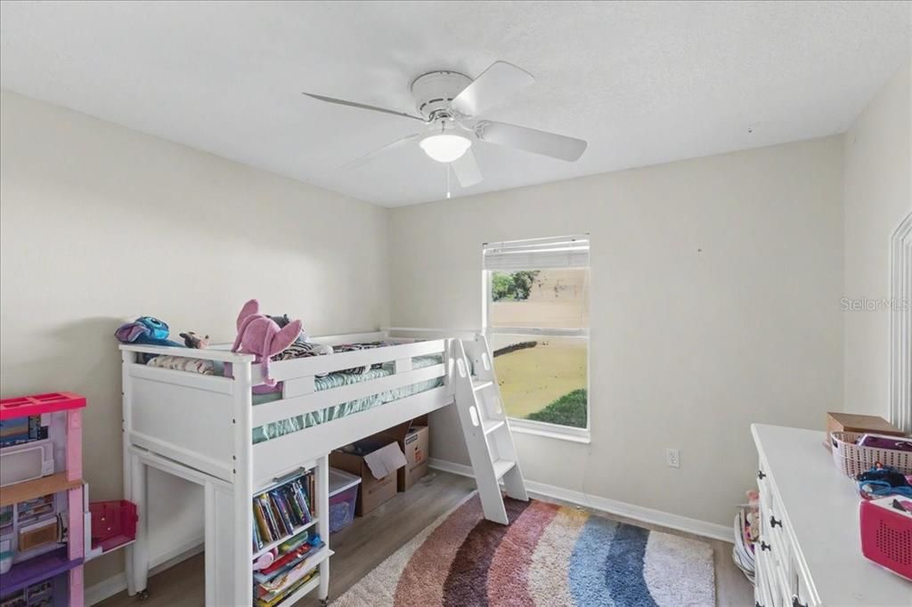 Activo con contrato: $374,900 (4 camas, 2 baños, 1852 Pies cuadrados)