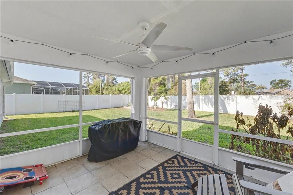 Activo con contrato: $374,900 (4 camas, 2 baños, 1852 Pies cuadrados)