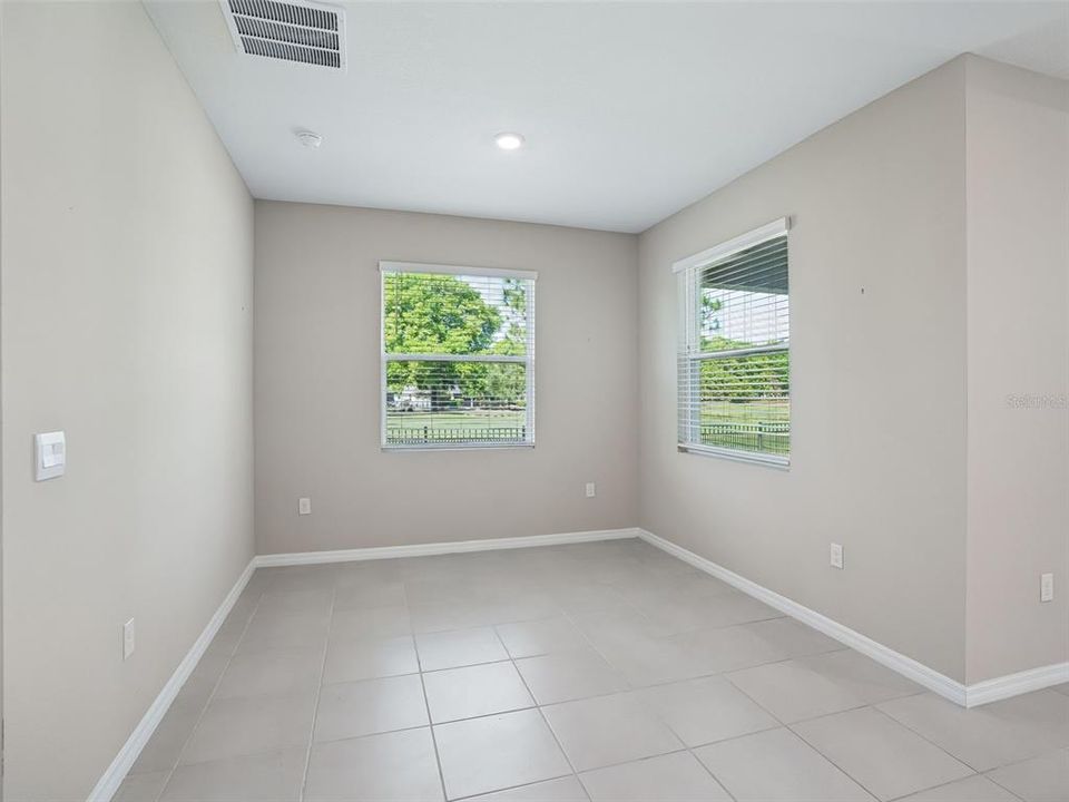 En Venta: $599,000 (4 camas, 3 baños, 2843 Pies cuadrados)