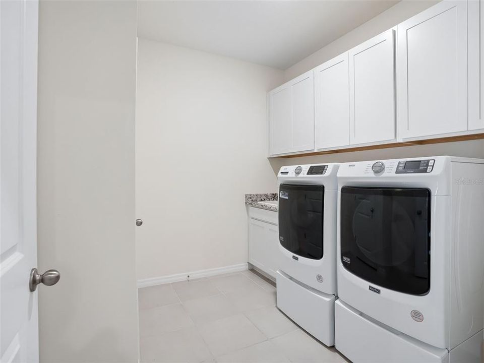 En Venta: $599,000 (4 camas, 3 baños, 2843 Pies cuadrados)