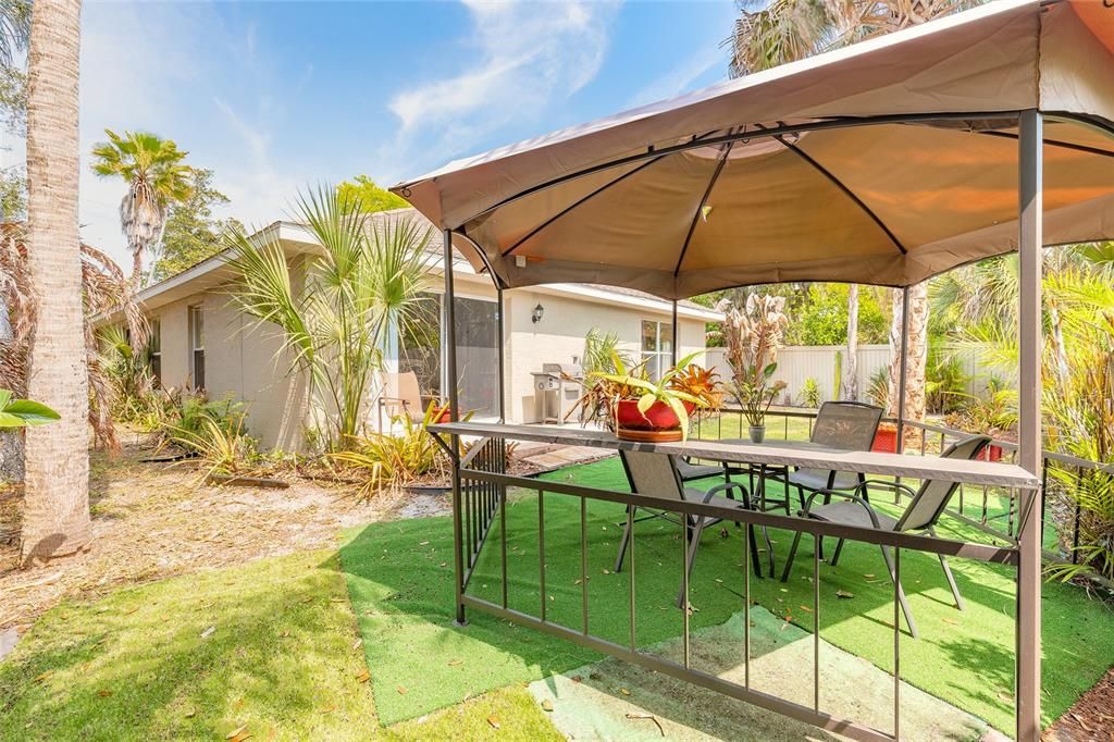 En Venta: $299,000 (3 camas, 2 baños, 1612 Pies cuadrados)