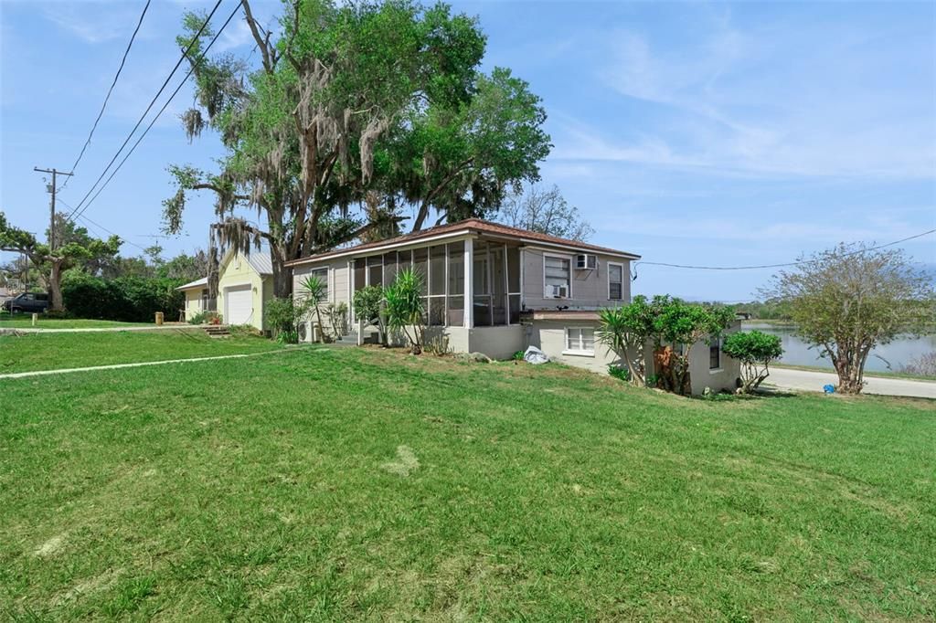 Activo con contrato: $240,000 (3 camas, 2 baños, 1792 Pies cuadrados)