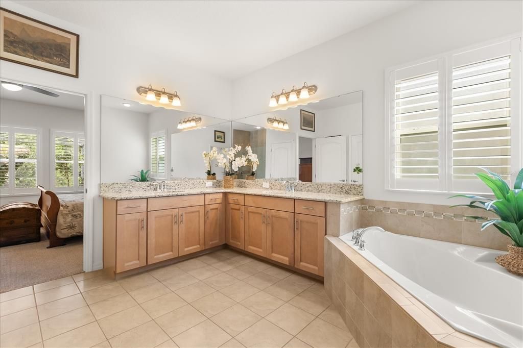 Active With Contract: $869,900 (4 beds, 3 baths, 3800 Square Feet)