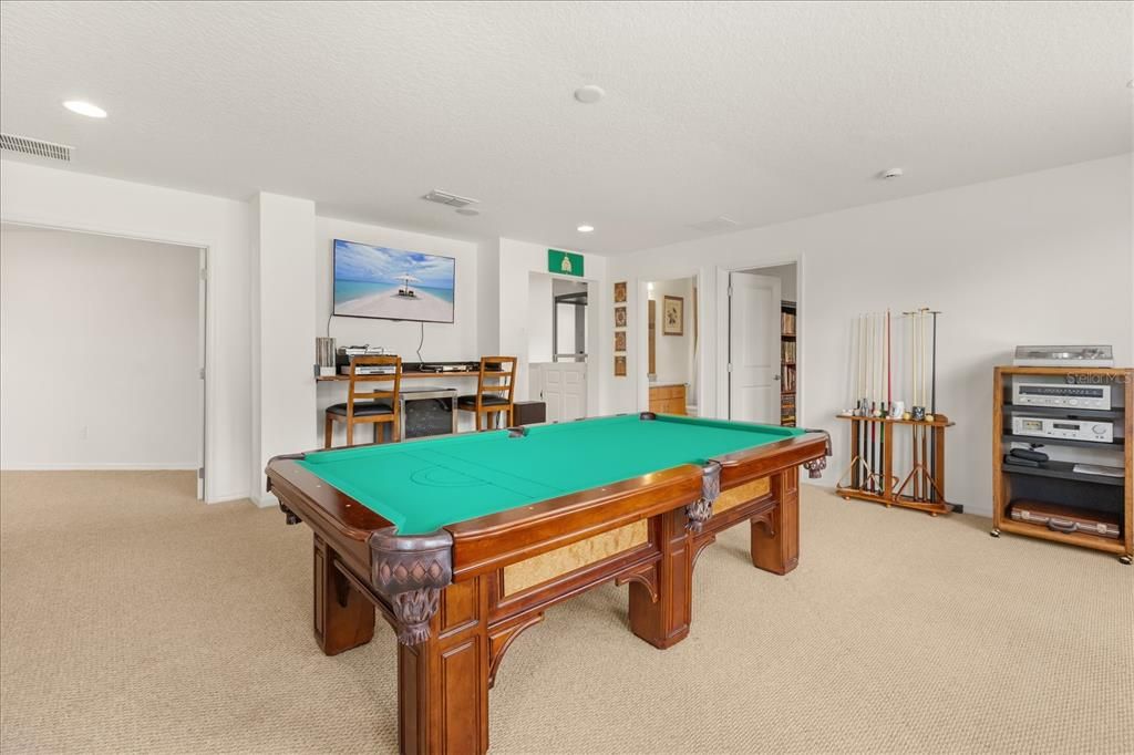 Active With Contract: $869,900 (4 beds, 3 baths, 3800 Square Feet)