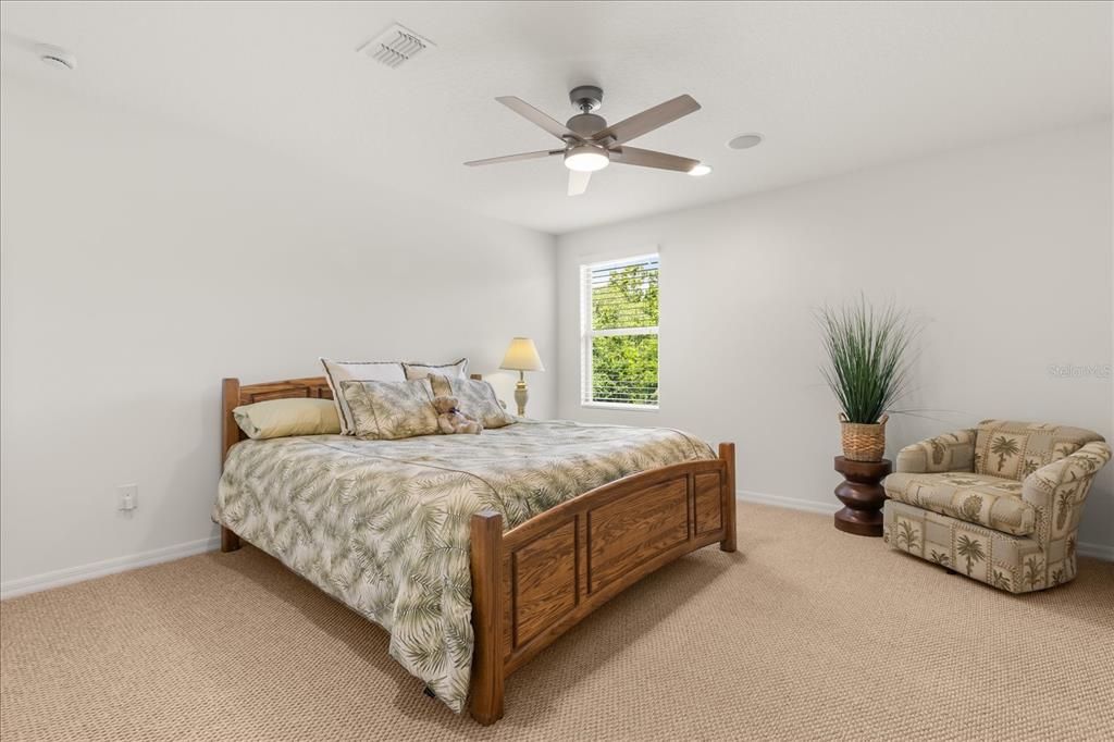 Active With Contract: $869,900 (4 beds, 3 baths, 3800 Square Feet)