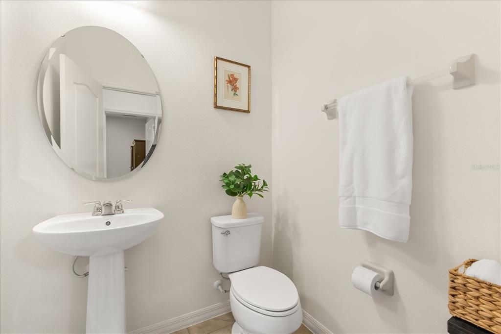 Active With Contract: $869,900 (4 beds, 3 baths, 3800 Square Feet)