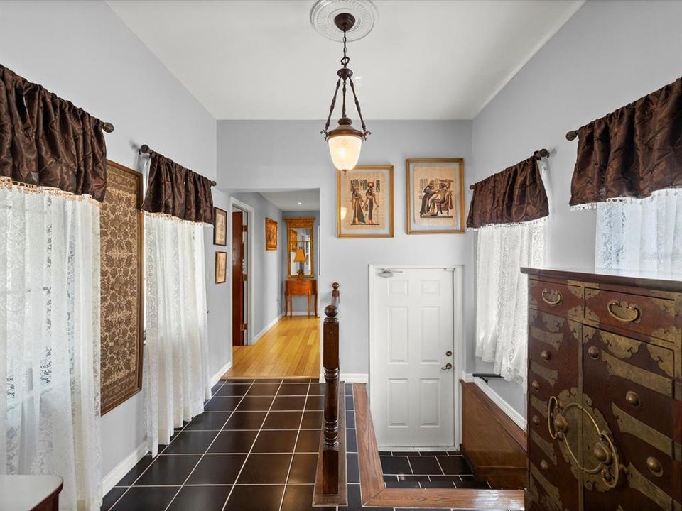 For Sale: $1,250,000 (5 beds, 4 baths, 3954 Square Feet)