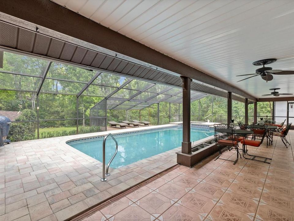 For Sale: $1,250,000 (5 beds, 4 baths, 3954 Square Feet)