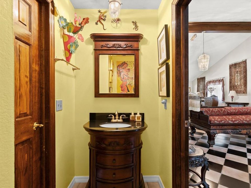 For Sale: $1,250,000 (5 beds, 4 baths, 3954 Square Feet)