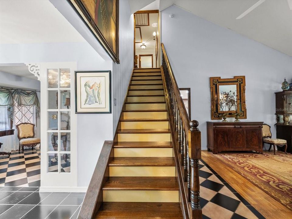 For Sale: $1,250,000 (5 beds, 4 baths, 3954 Square Feet)