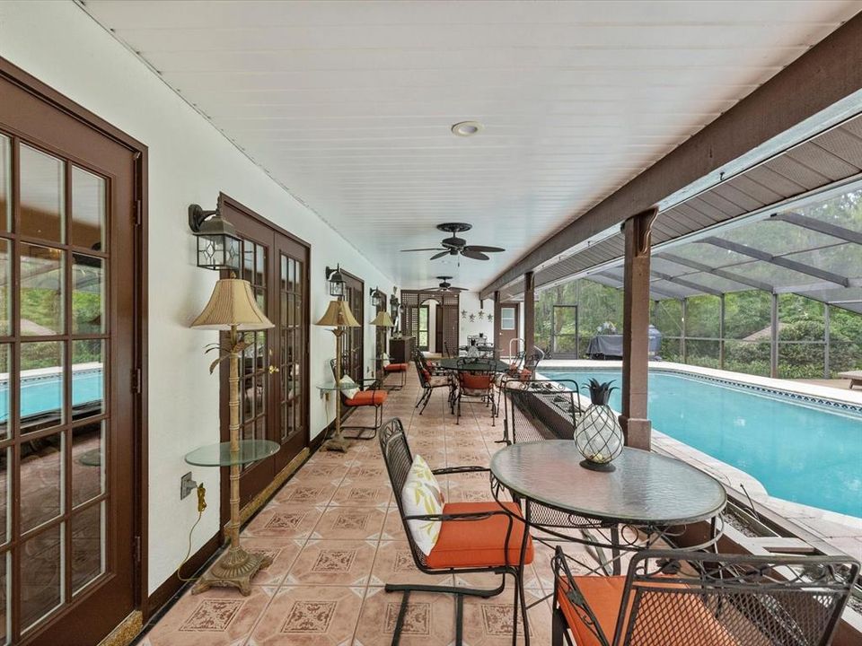 For Sale: $1,250,000 (5 beds, 4 baths, 3954 Square Feet)