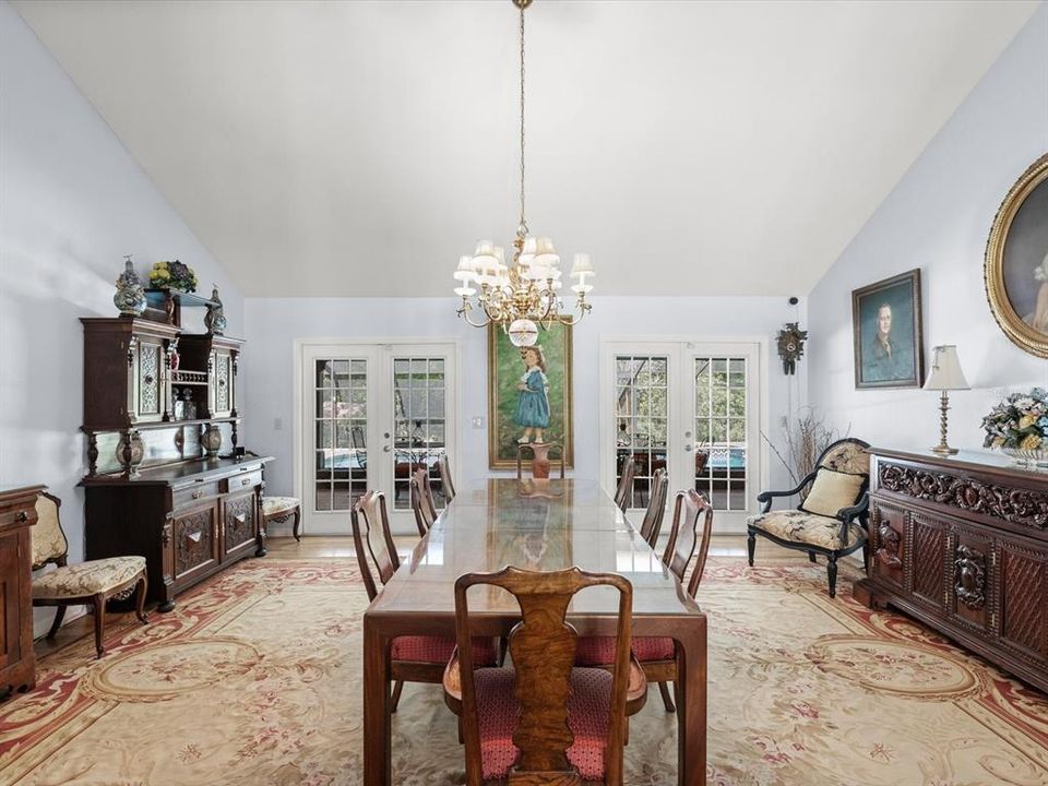 For Sale: $1,250,000 (5 beds, 4 baths, 3954 Square Feet)