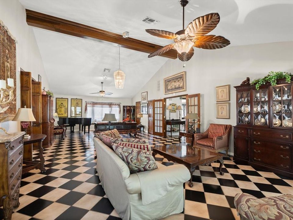 For Sale: $1,250,000 (5 beds, 4 baths, 3954 Square Feet)