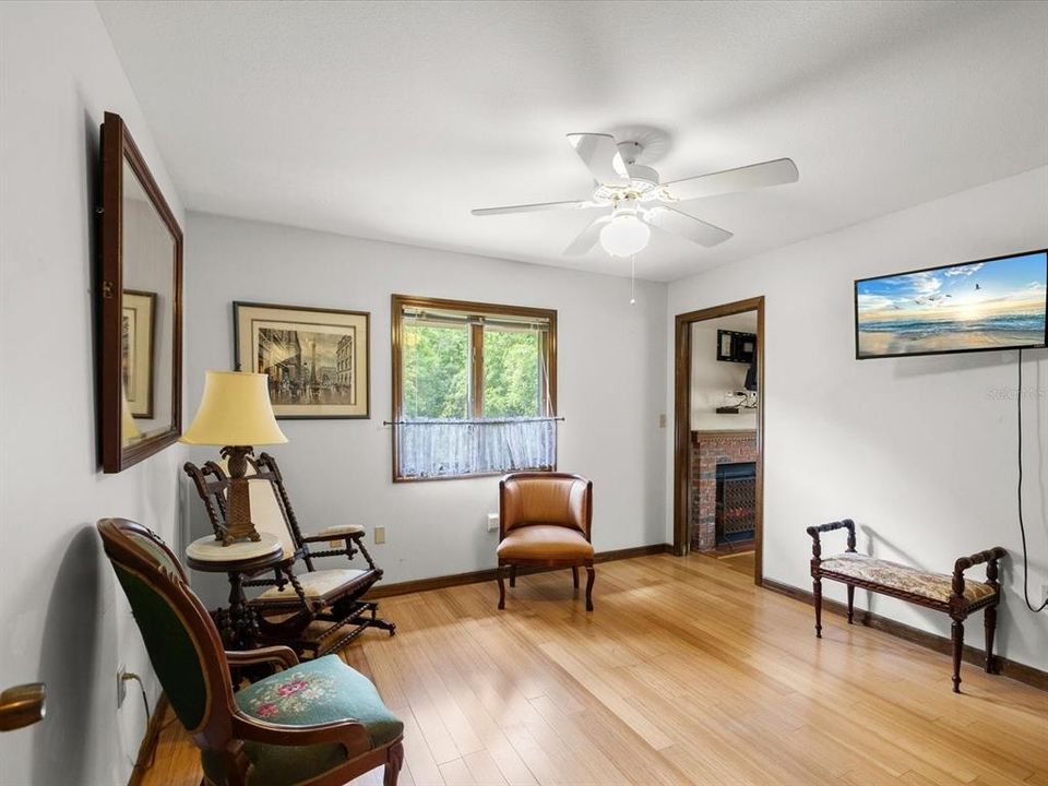 For Sale: $1,250,000 (5 beds, 4 baths, 3954 Square Feet)