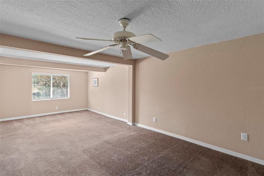 For Sale: $369,000 (2 beds, 2 baths, 1444 Square Feet)