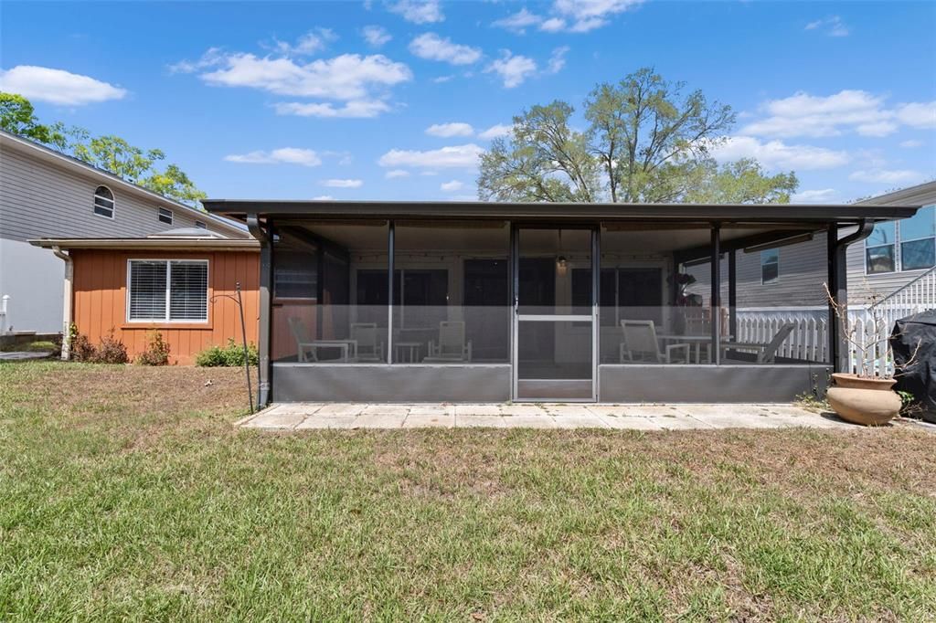 For Sale: $369,000 (2 beds, 2 baths, 1444 Square Feet)