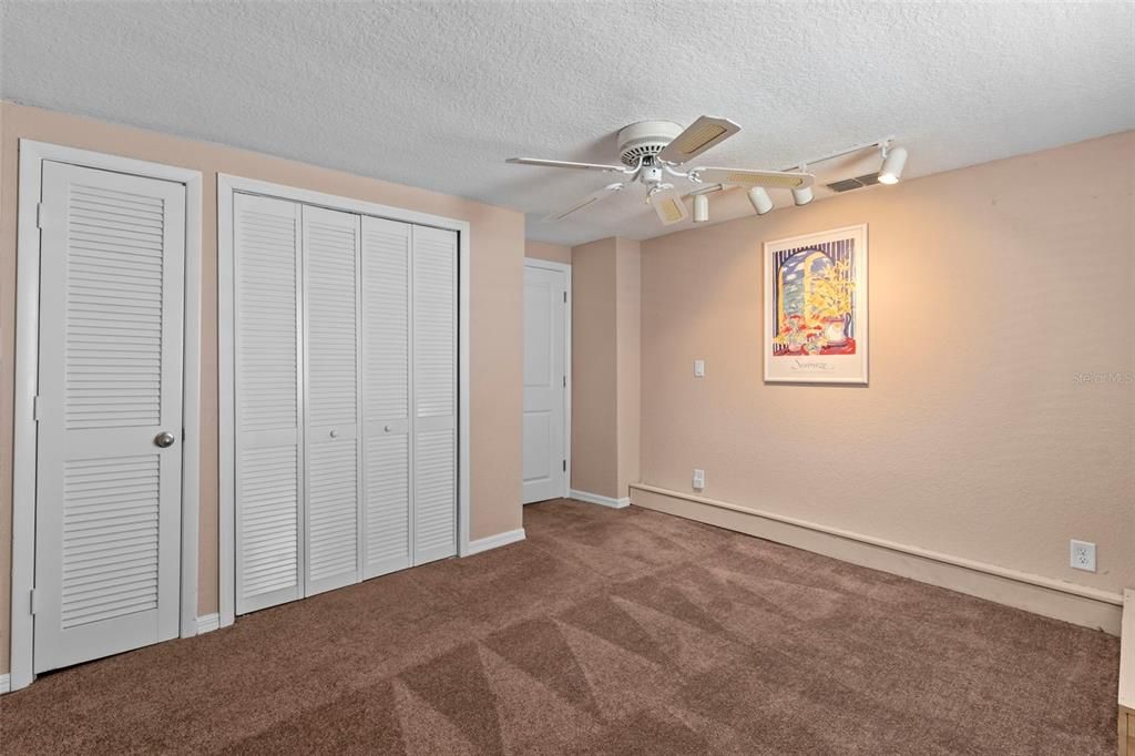 For Sale: $369,000 (2 beds, 2 baths, 1444 Square Feet)