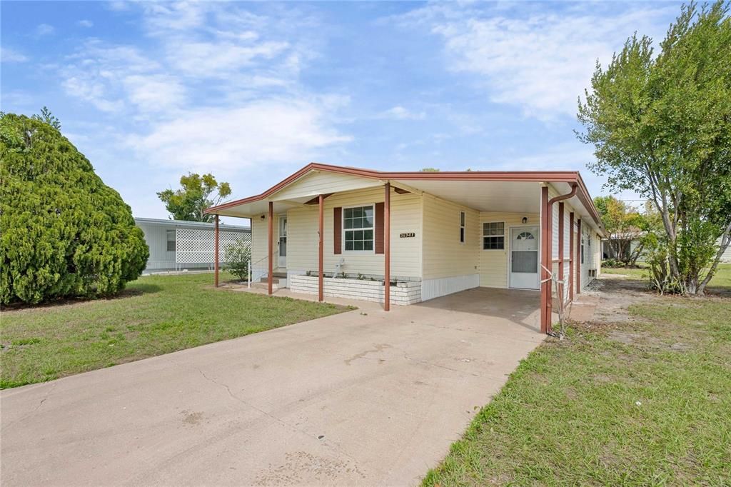 For Sale: $99,900 (2 beds, 1 baths, 798 Square Feet)