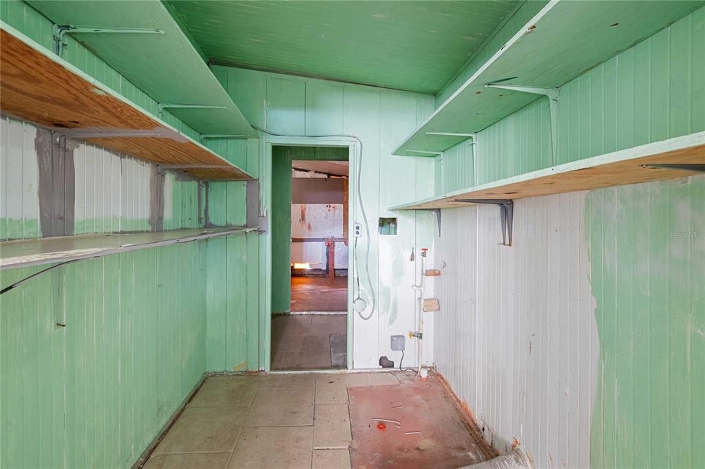 For Sale: $99,900 (2 beds, 1 baths, 798 Square Feet)