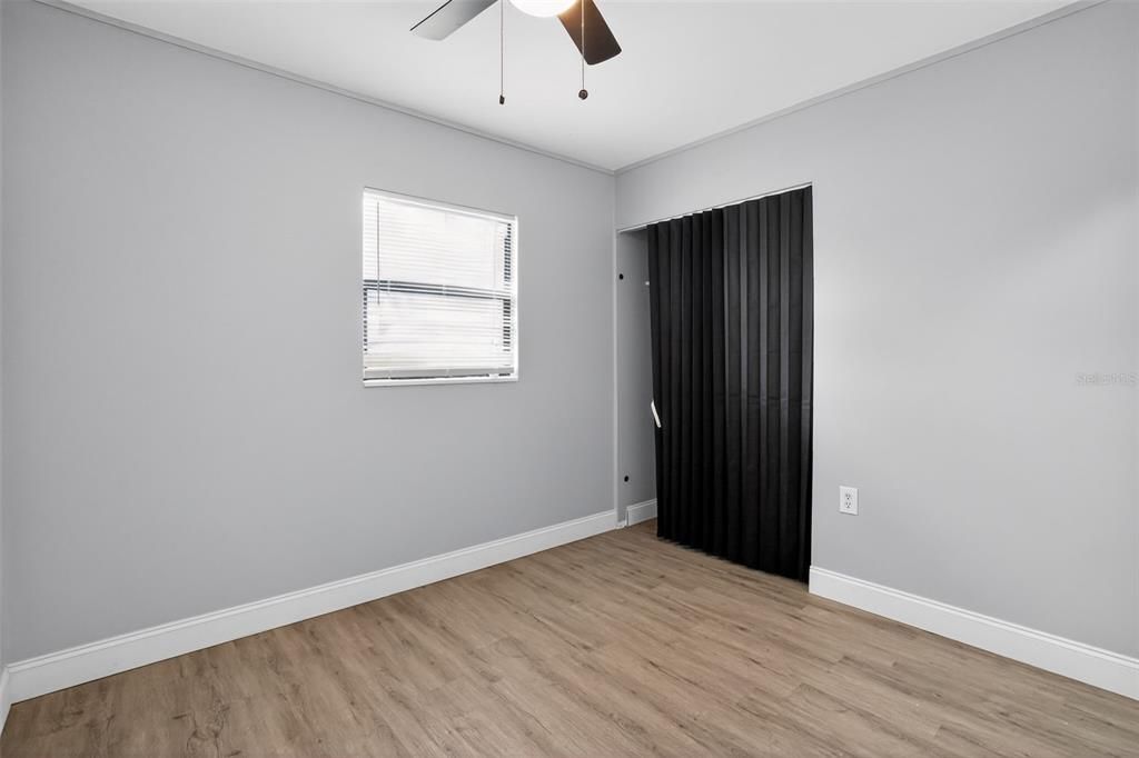 На продажу: $189,900 (3 спален, 1 ванн, 925 Квадратных фут)