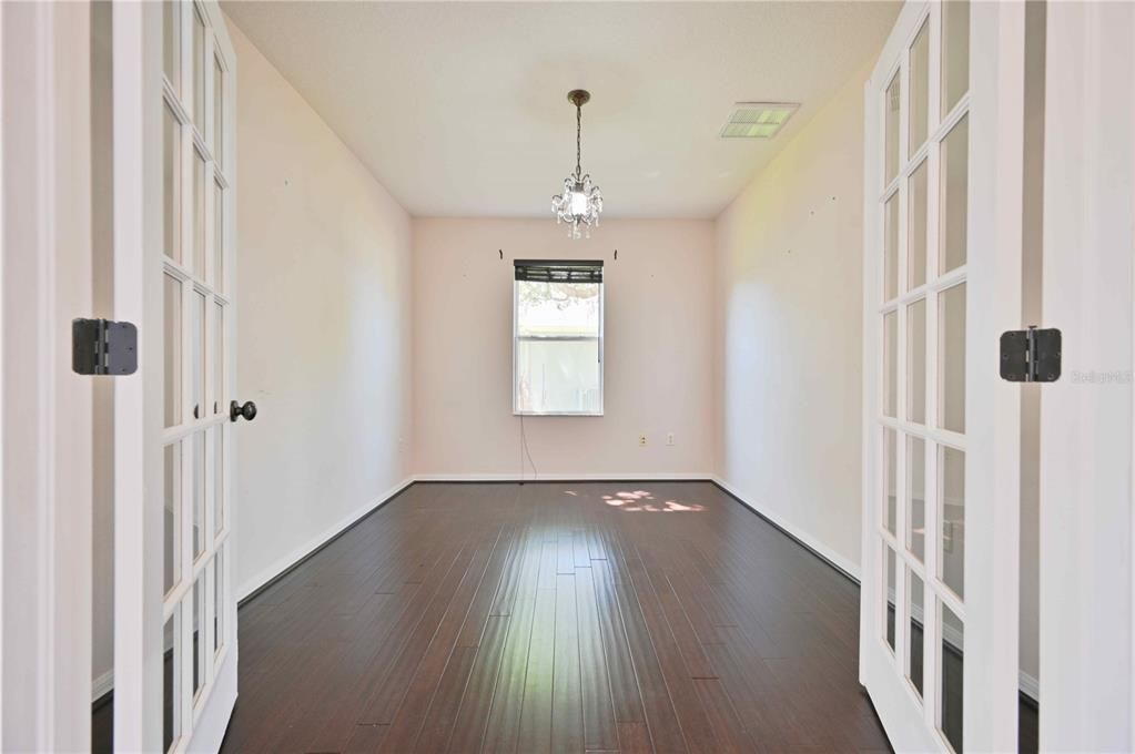 Active With Contract: $549,900 (4 beds, 2 baths, 2752 Square Feet)