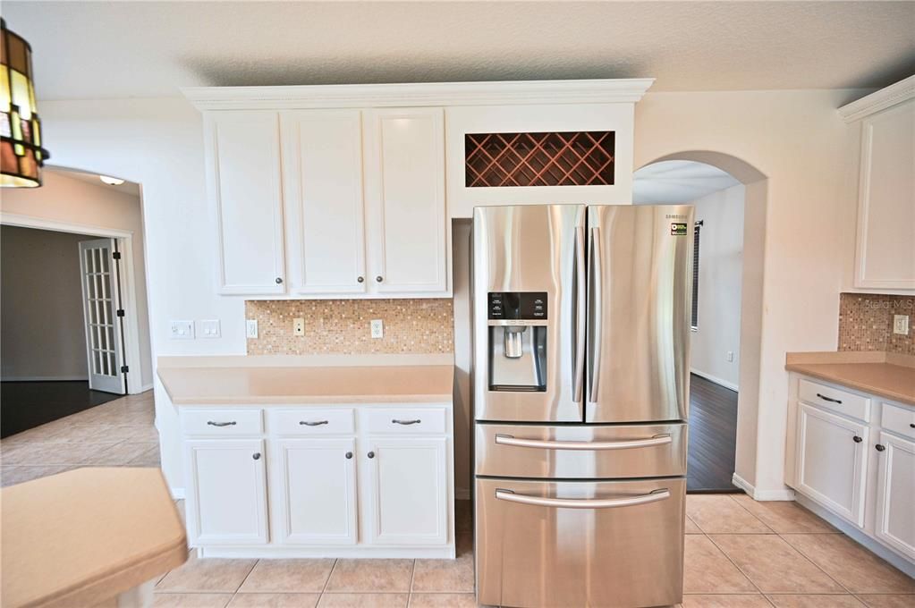 Active With Contract: $549,900 (4 beds, 2 baths, 2752 Square Feet)