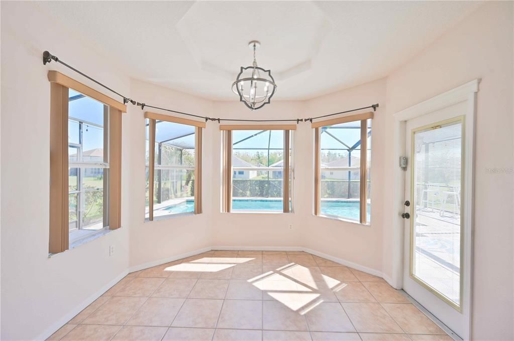 Active With Contract: $549,900 (4 beds, 2 baths, 2752 Square Feet)
