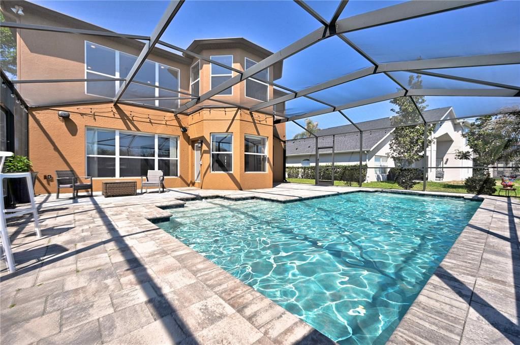 Active With Contract: $549,900 (4 beds, 2 baths, 2752 Square Feet)
