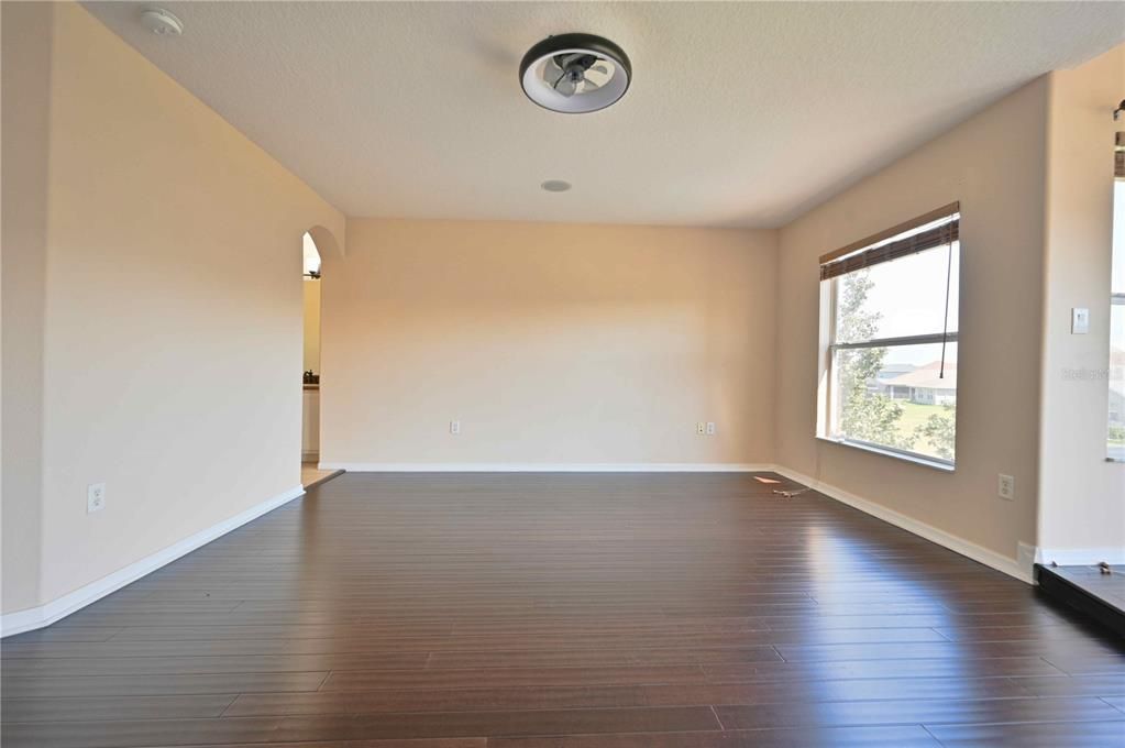 Active With Contract: $549,900 (4 beds, 2 baths, 2752 Square Feet)