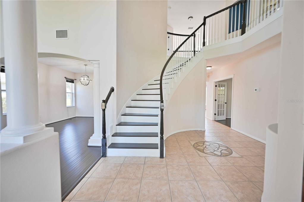 Active With Contract: $549,900 (4 beds, 2 baths, 2752 Square Feet)