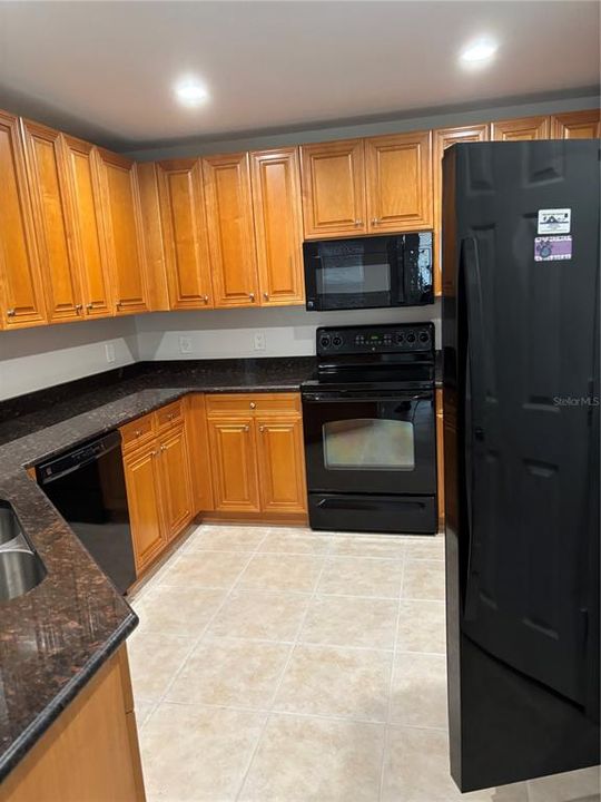 В аренду: $1,700 (2 спален, 2 ванн, 1306 Квадратных фут)