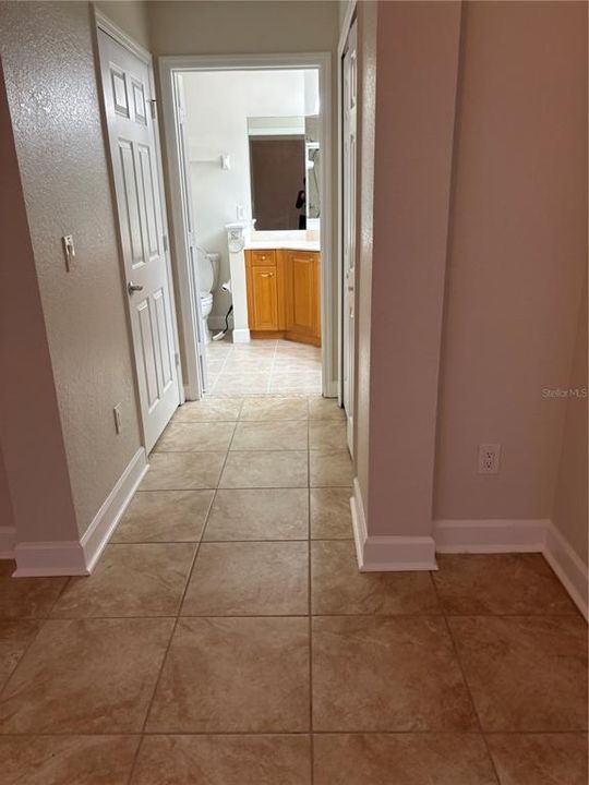 В аренду: $1,700 (2 спален, 2 ванн, 1306 Квадратных фут)