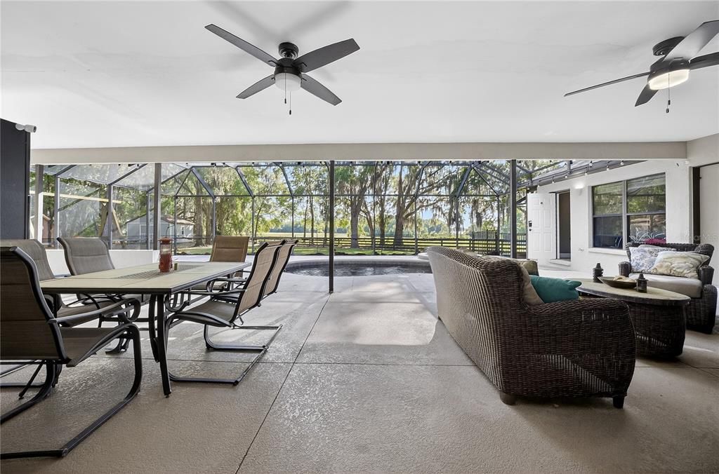 Activo con contrato: $699,900 (4 camas, 2 baños, 2891 Pies cuadrados)