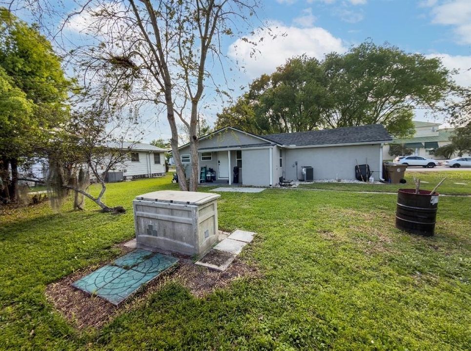 For Sale: $284,900 (2 beds, 2 baths, 850 Square Feet)
