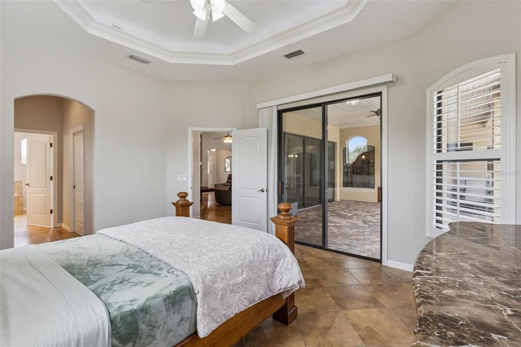 En Venta: $1,150,000 (3 camas, 3 baños, 3325 Pies cuadrados)