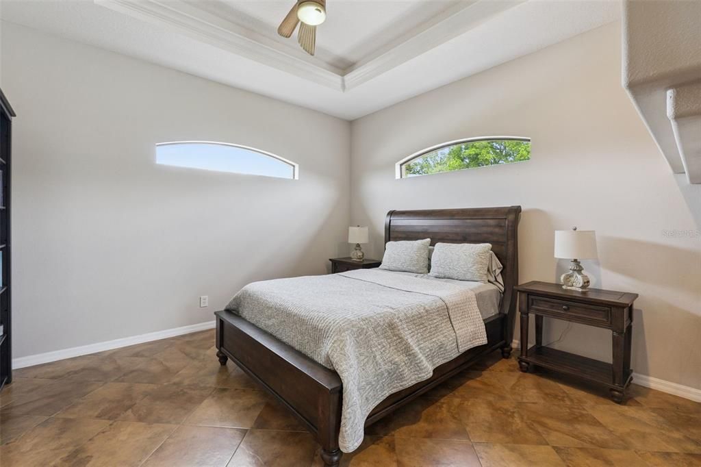 En Venta: $1,150,000 (3 camas, 3 baños, 3325 Pies cuadrados)