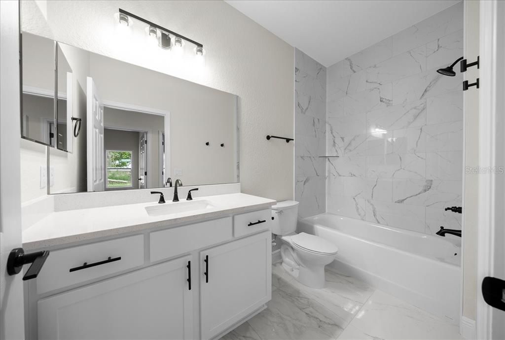 For Sale: $524,900 (6 beds, 0 baths, 2580 Square Feet)