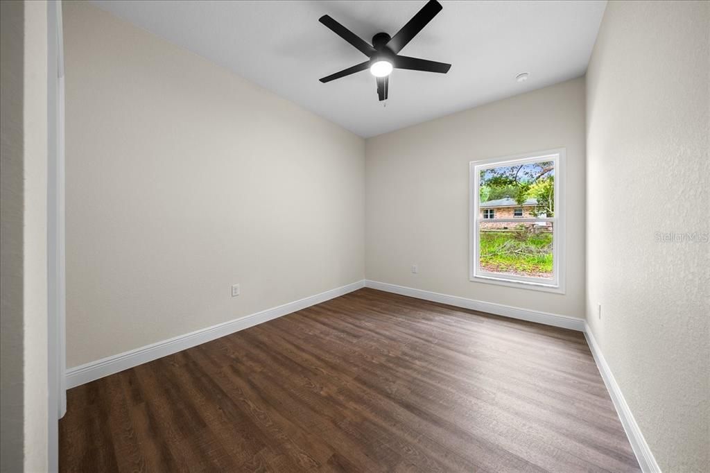 For Sale: $524,900 (6 beds, 0 baths, 2580 Square Feet)