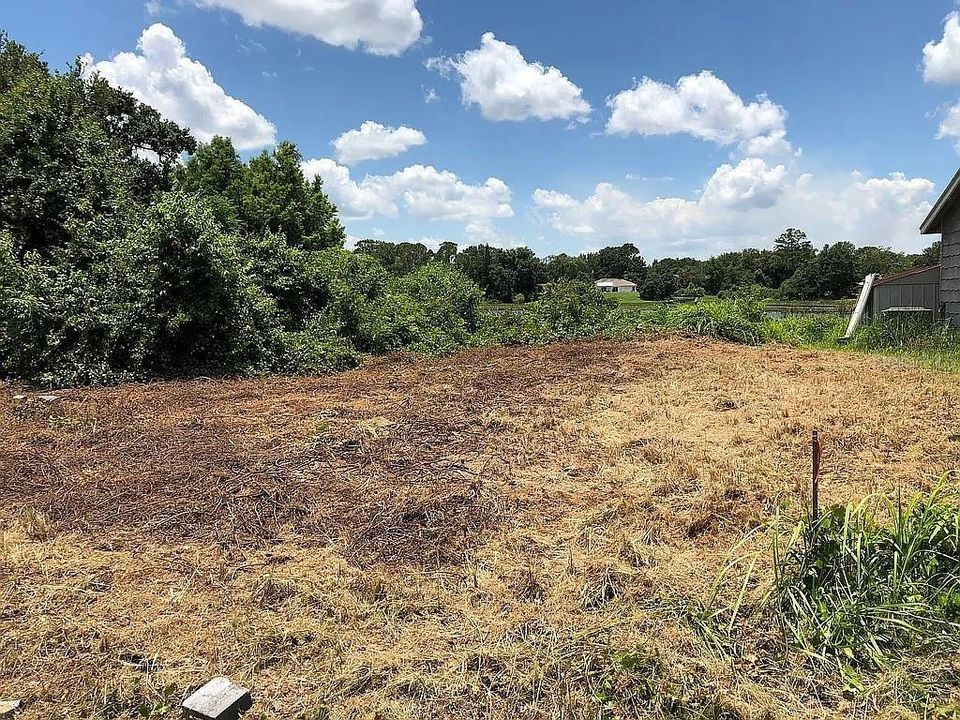 En Venta: $41,900 (0.15 acres)