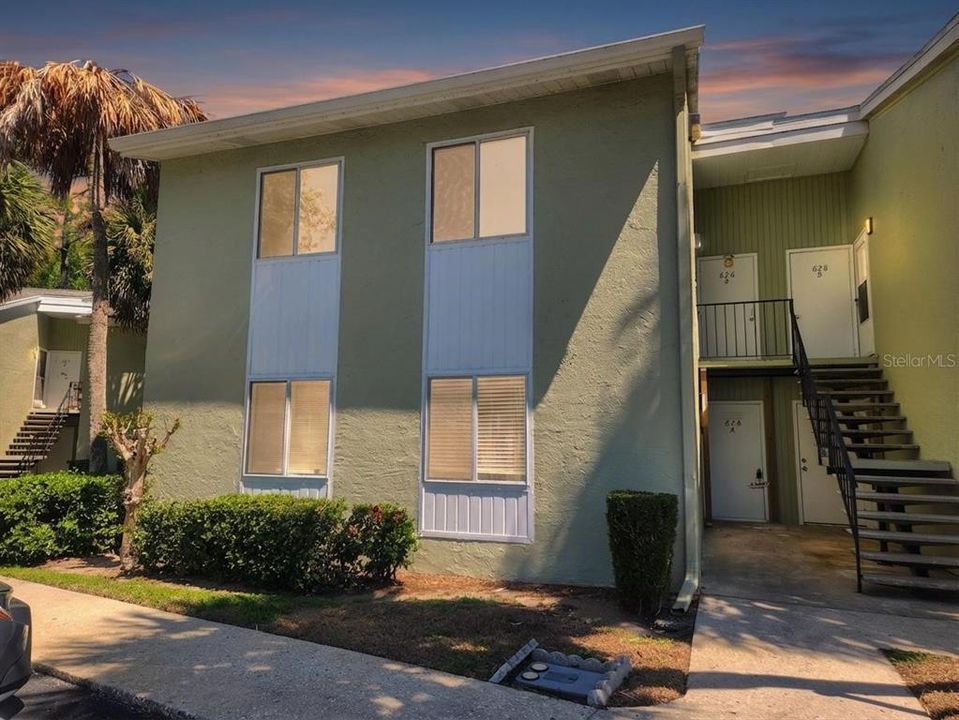 Active With Contract: $126,000 (3 beds, 2 baths, 1304 Square Feet)