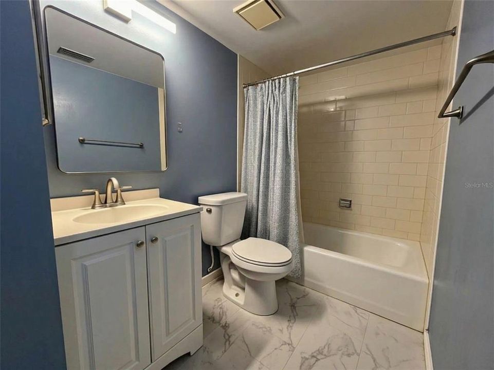 Active With Contract: $126,000 (3 beds, 2 baths, 1304 Square Feet)
